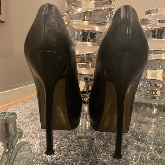 Yves Saint Laurent Tribtoo platform pumps. - Picture 5 of 13